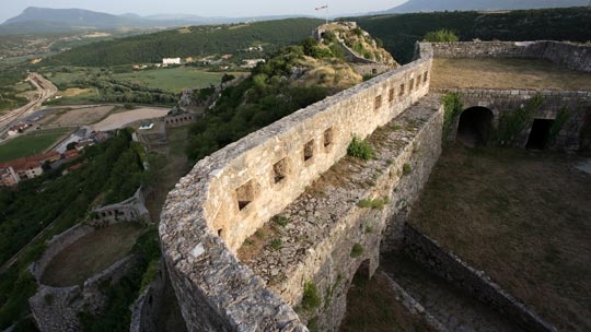 knin-9