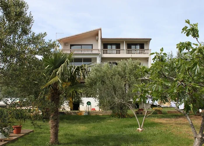 Apartments And Rooms By The Sea Vodice - 6182